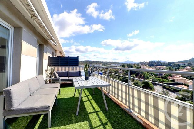 Appartement T3 à vendre - 3 pièces - 74.77 m2 - ST RAPHAEL - 83 - PROVENCE-ALPES-COTE-D-AZUR - Century 21 Sud Habitat