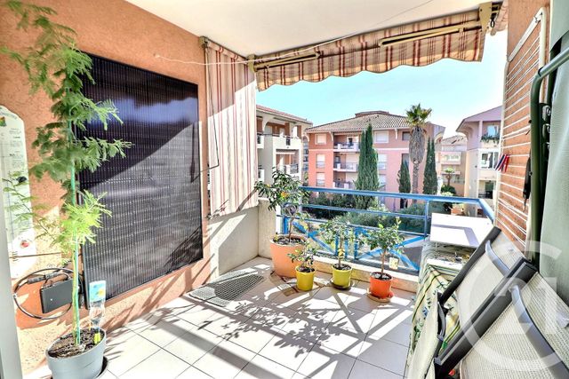 Appartement T2 à vendre - 2 pièces - 42.05 m2 - FREJUS - 83 - PROVENCE-ALPES-COTE-D-AZUR - Century 21 Sud Habitat