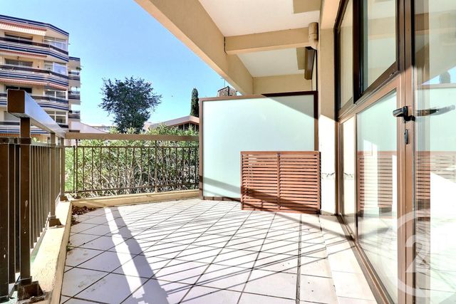 Appartement T3 à vendre - 3 pièces - 47.14 m2 - FREJUS - 83 - PROVENCE-ALPES-COTE-D-AZUR - Century 21 Sud Habitat