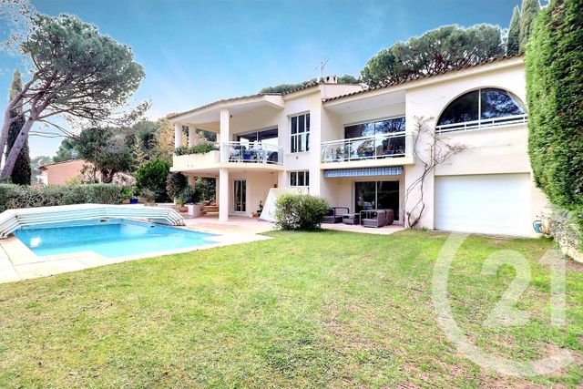 maison à vendre - 7 pièces - 200.0 m2 - ST RAPHAEL - 83 - PROVENCE-ALPES-COTE-D-AZUR - Century 21 Sud Habitat