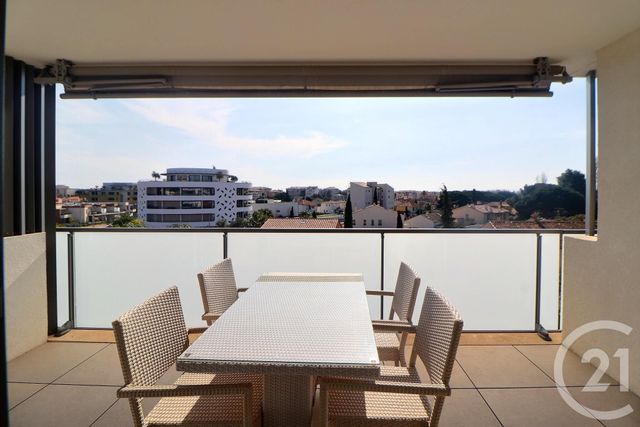 Appartement T3 à vendre - 3 pièces - 86.0 m2 - FREJUS - 83 - PROVENCE-ALPES-COTE-D-AZUR - Century 21 Sud Habitat